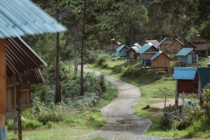 Làng kho lúa “có một không hai” ở Măng Đen